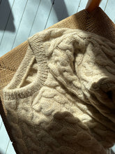 Load image into Gallery viewer, Sweater No. 29 - ENGLISH