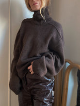 Load image into Gallery viewer, Sweater No. 30 - ENGLISH