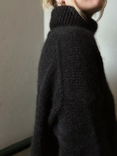 Load image into Gallery viewer, Sweater No. 11 light - SVENSKA