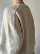 Load image into Gallery viewer, Sweater No. 26 - ENGLISH