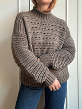 Load image into Gallery viewer, Sweater No. 27 - ENGLISH