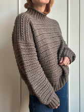 Load image into Gallery viewer, Sweater No. 27 - ENGLISH