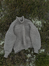 Load image into Gallery viewer, Sweater No. 27 - ENGLISH