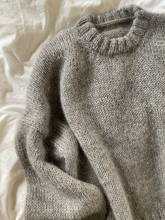 Load image into Gallery viewer, Sweater No. 14 - ENGLISH