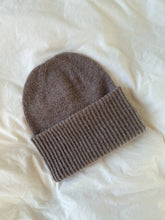 Load image into Gallery viewer, Beanie No. 3  - DEUTSCH