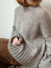 Load image into Gallery viewer, Sweater No. 14 - ESPAÑOL