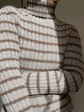 Load image into Gallery viewer, Sweater No. 16 - ENGLISH