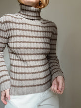 Load image into Gallery viewer, Sweater No. 16 - DEUTSCH