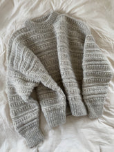 Load image into Gallery viewer, Sweater No. 18 - ESPAÑOL