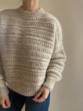 Load image into Gallery viewer, Sweater No. 18 - ENGLISH