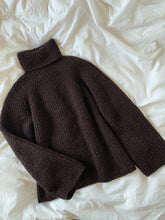 Load image into Gallery viewer, Sweater No. 13 - SVENSKA