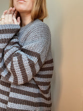 Load image into Gallery viewer, Sweater No. 17 - ENGLISH