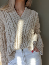 Load image into Gallery viewer, Sweater No. 20 - ENGLISH