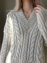 Load image into Gallery viewer, Sweater No. 20 - ENGLISH