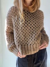 Load image into Gallery viewer, Sweater No. 21 - ENGLISH