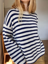 Load image into Gallery viewer, Sweater No. 22 - ENGLISH