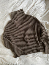 Load image into Gallery viewer, Sweater No. 8 - DEUTSCH